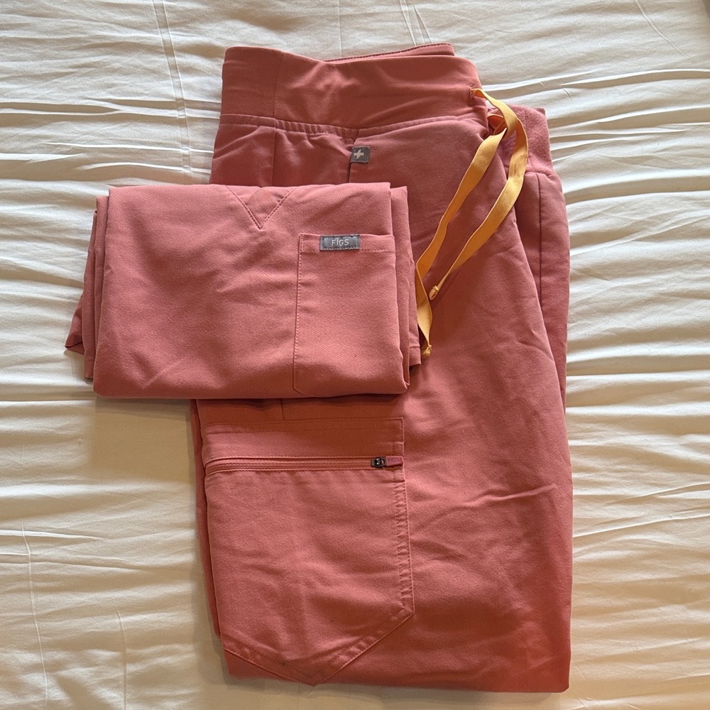 Figs scrub set